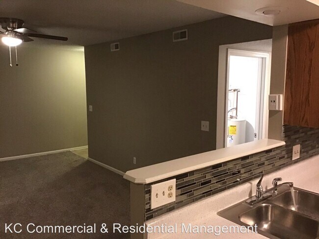 Foto del edificio - 206 W Main St