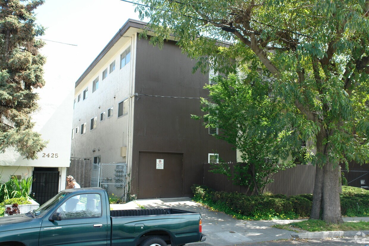 Foto principal - 2431-2433 Grant St
