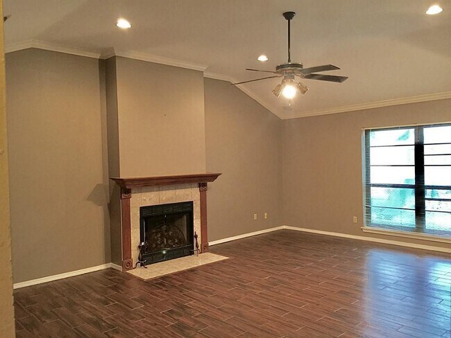 Building Photo - 4330 Kacee Dr