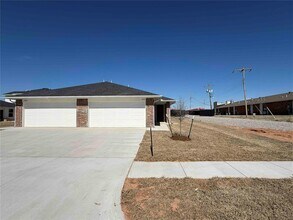 Building Photo - 312 Aaran Way