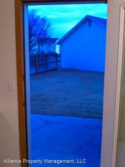 Foto del edificio - 7503-7503 Westbrook Ct