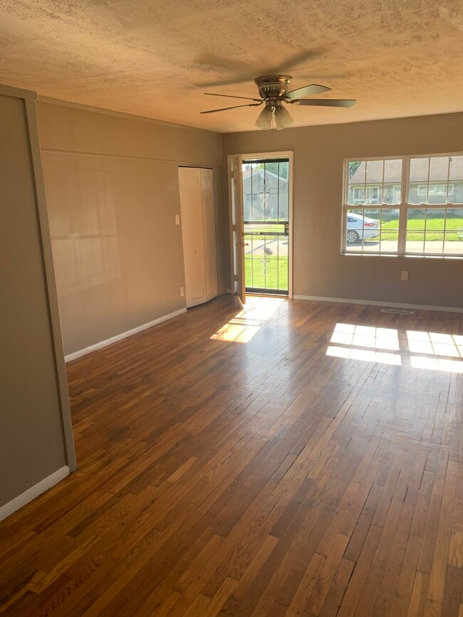 Foto del edificio - 3000 Shoreham Ln