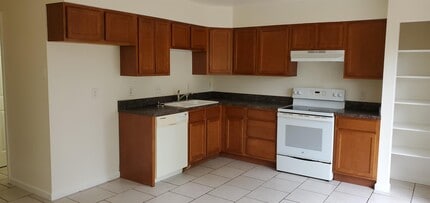 Building Photo - 7407 Hazelcrest Dr