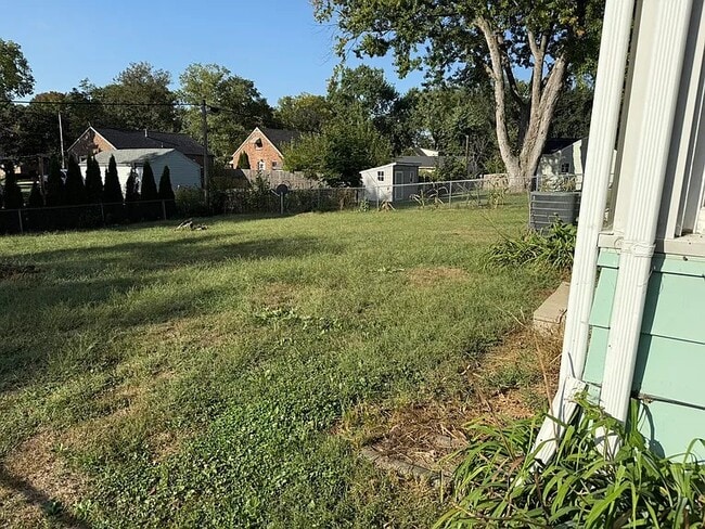 Foto del edificio - 1808 Vine St