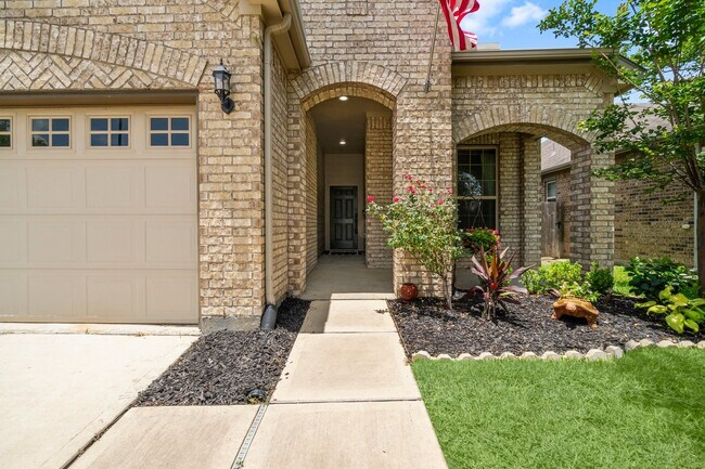 Building Photo - 24502 Royal Pike Dr