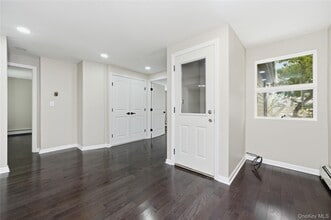 Building Photo - 120 Maple Ave