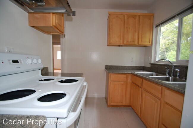 Foto del edificio - 2435 Hilgard Ave