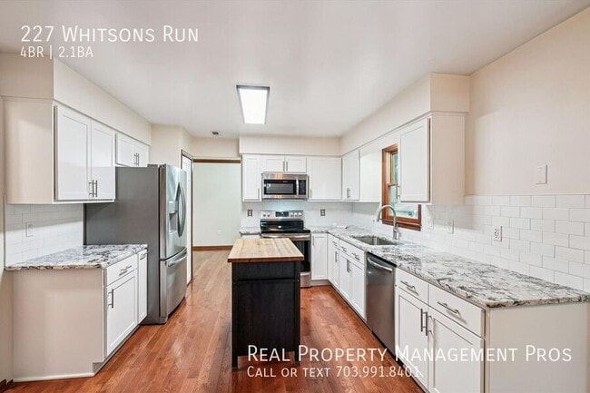 Foto del edificio - 227 Whitsons Run-