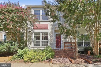 Building Photo - 5712 Medallion Ct