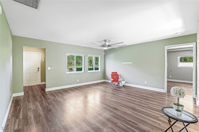 Foto del edificio - 2585 12th Ave SE