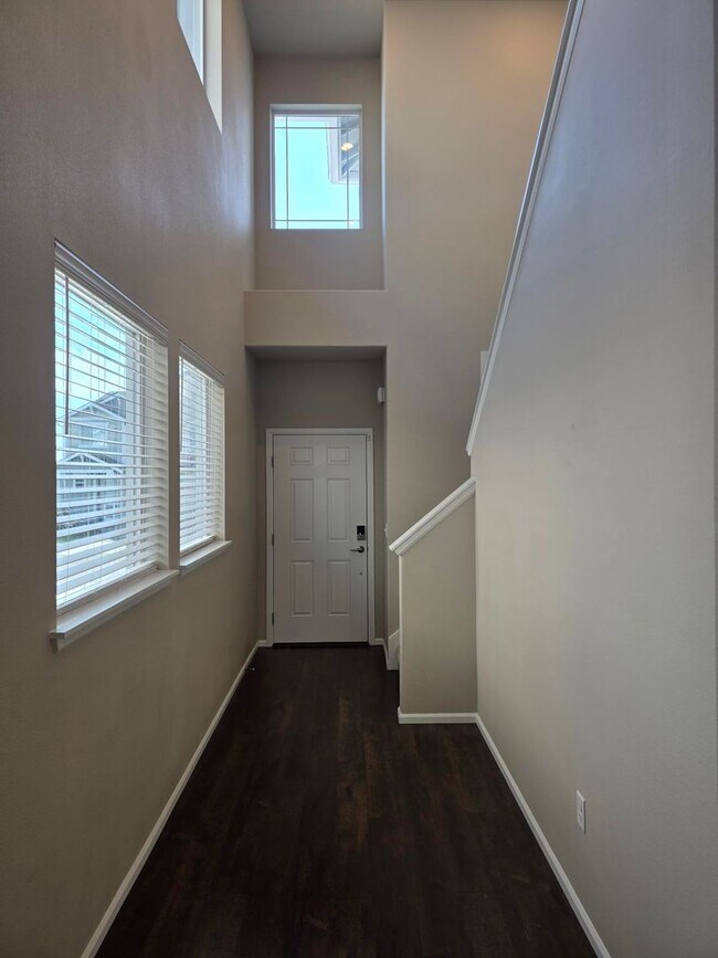 Foto del edificio - 4 Bedroom Home in Soundview Estates!