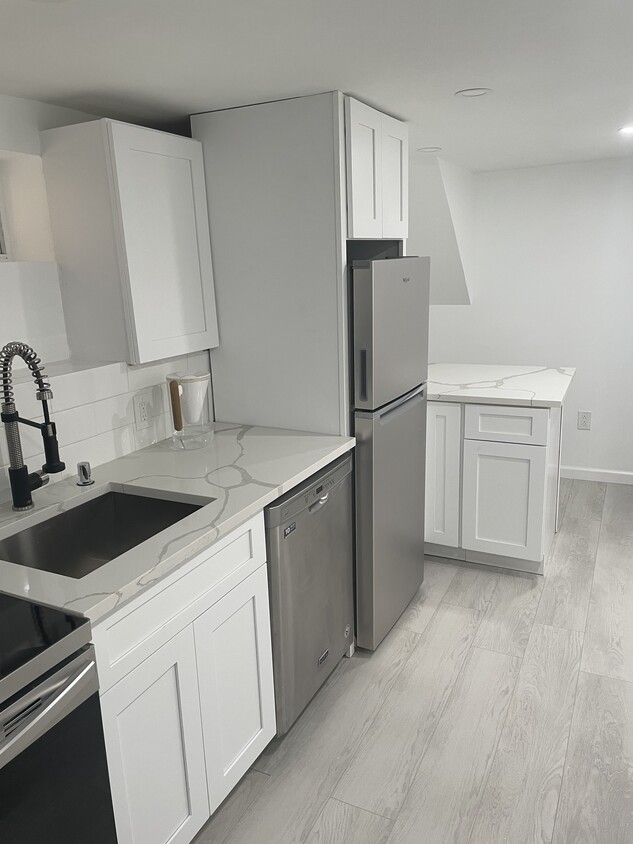 Foto principal - 3223 33rd St