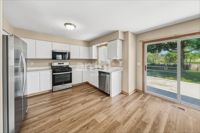 Foto del edificio - 14233 S Hillsdale Ct