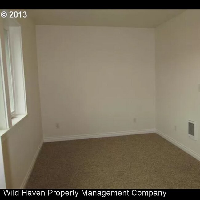 Foto del edificio - 2 br, 1 bath House - 1020 NE 12th Street