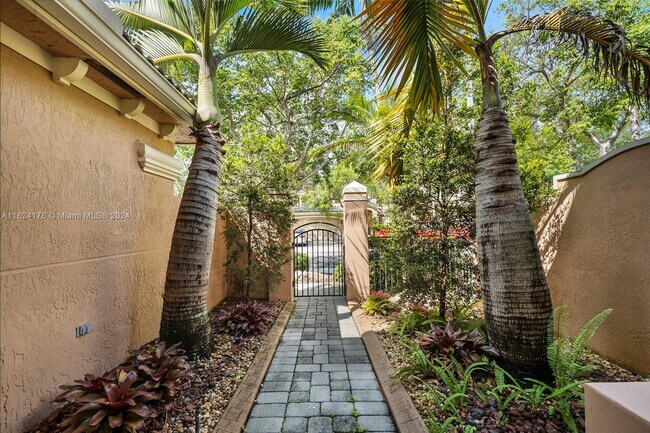 Foto del edificio - 2681 Center Ct Dr