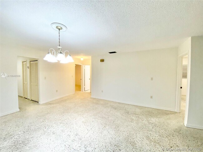 Foto del edificio - 1133 SW 9th St