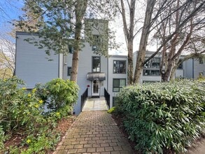 Building Photo - 3710 26th Pl W