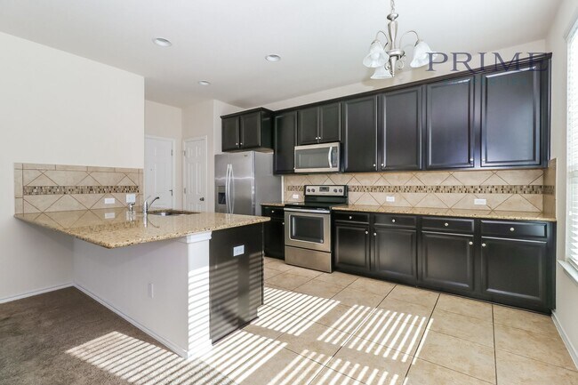 Foto del edificio - Beautiful two story Townhouse