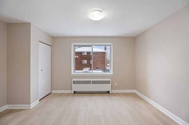 Interior Photo - Arbor Village Hollington
