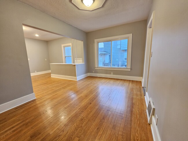 Dining Room - 437 N Monroe St