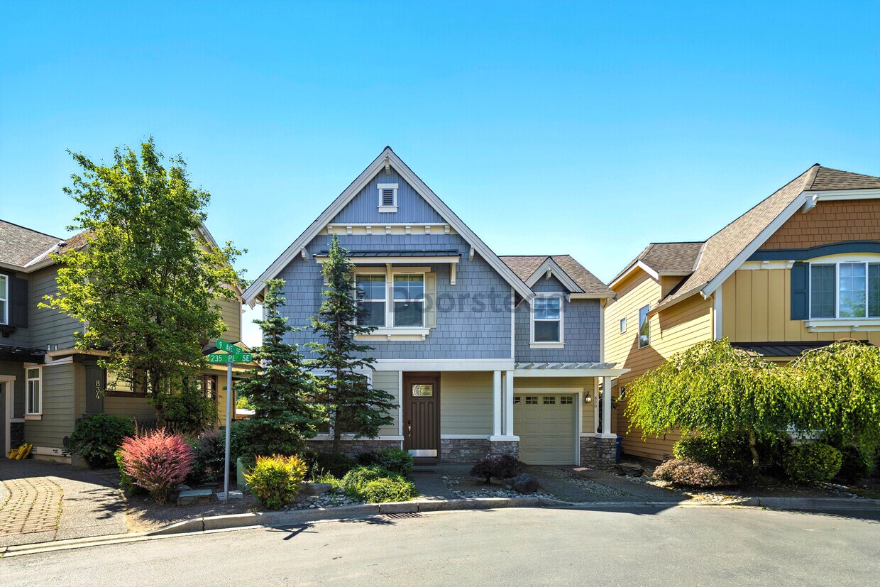Foto principal - 830 235th Pl SE