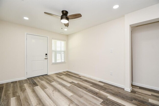 Foto del edificio - 3715 St Charles St