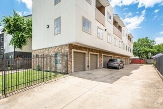 Building Photo - 4713 Virginia Ave