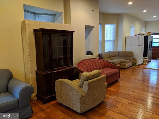 Foto del edificio - 4818 Cedar Ave