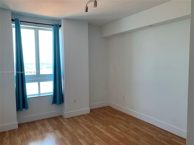 Building Photo - 7350 SW 89th St