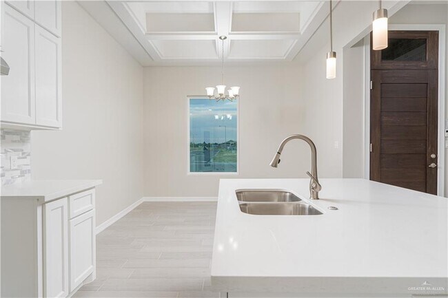 Building Photo - 16 Sherman St