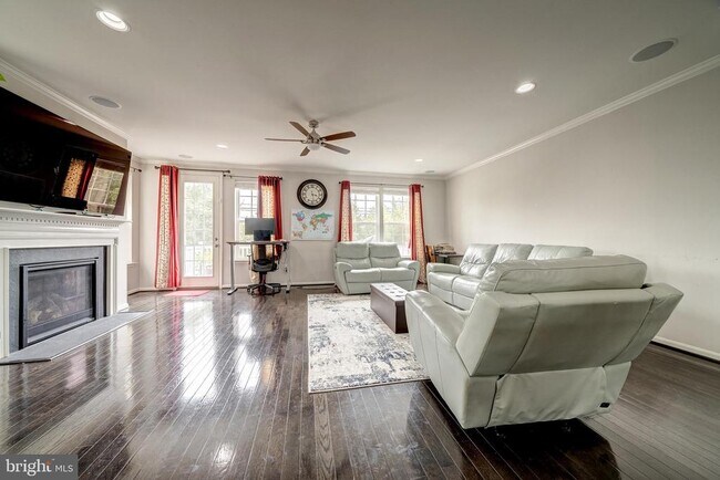 Building Photo - 21497 Willow Breeze Sq