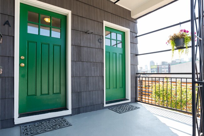 Foto del edificio - 822 6th Ave N