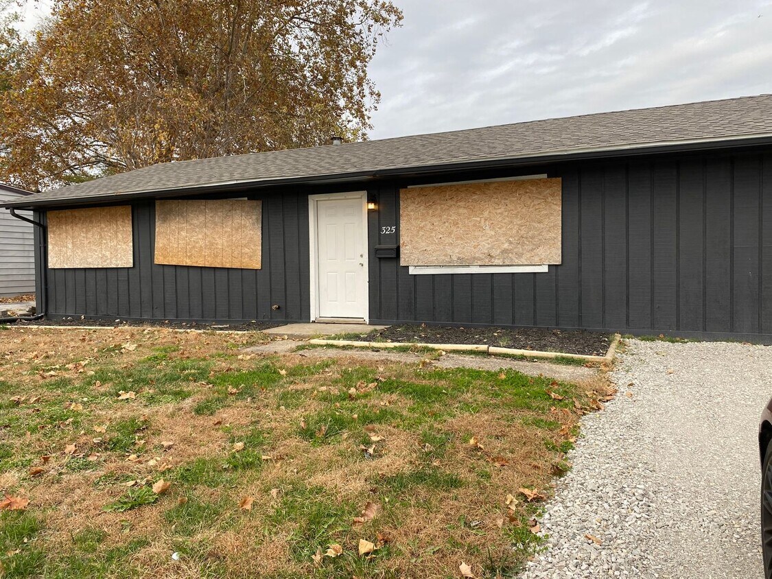 Foto principal - 325 Rieber Dr