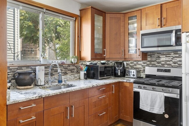 Photo - 483 Broadway Townhome