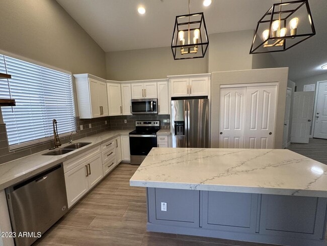 Foto del edificio - 10283 E Caribbean Ln