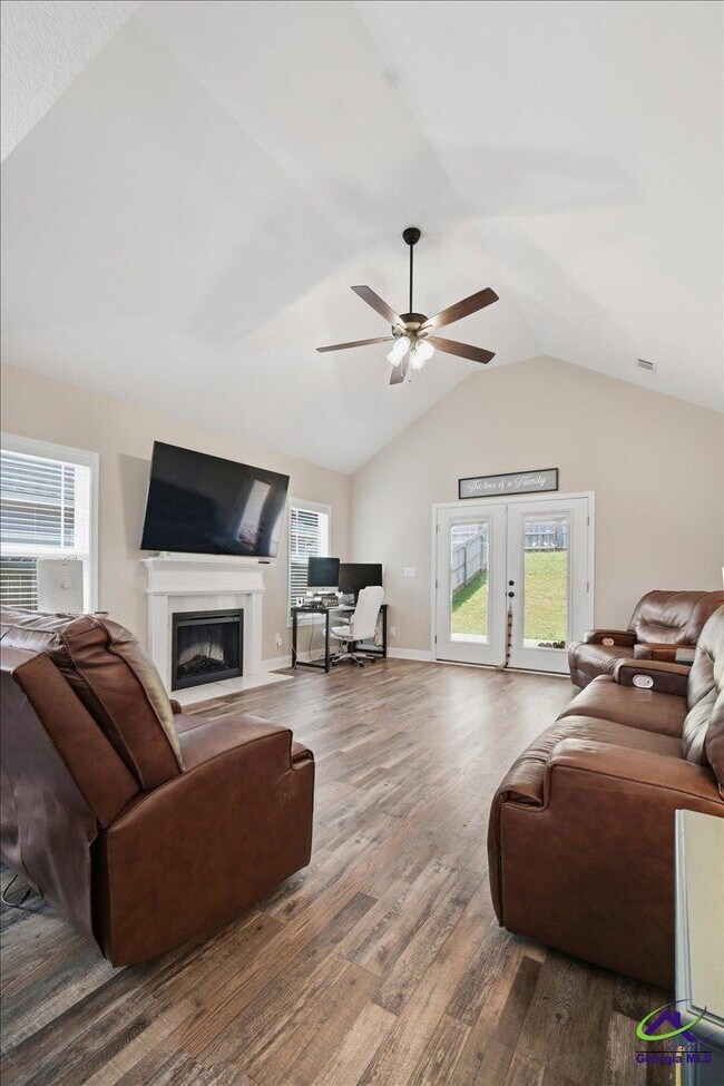 Foto del edificio - 103 Hawks Rdg Trce