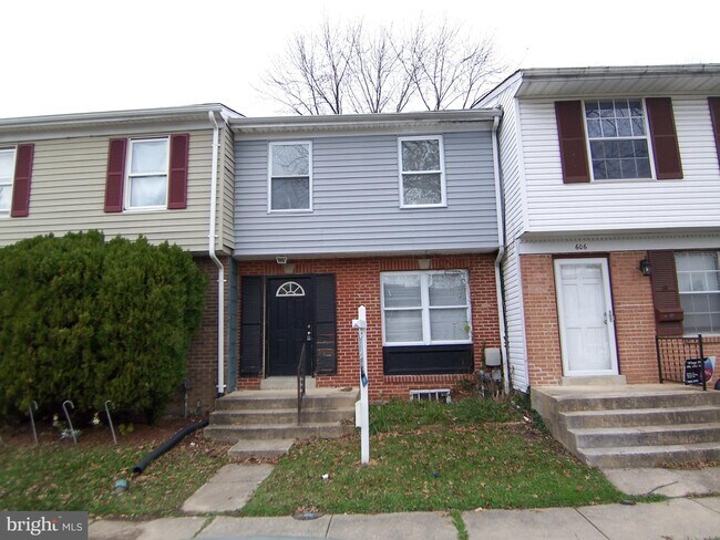 Foto del edificio - 604 Yorkshire Dr