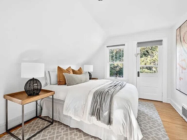 Foto del edificio - 4224 Drew Ave S
