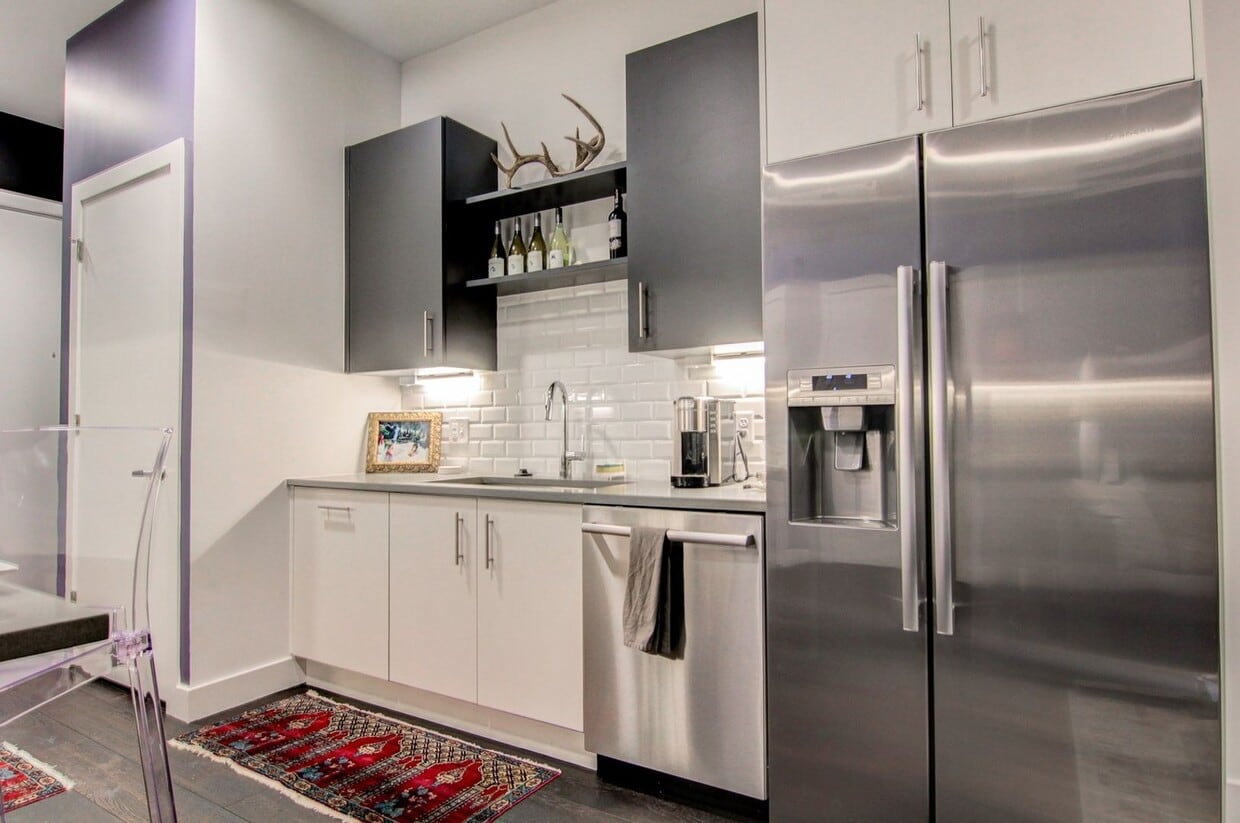 Foto principal - 2550 Lawrence St