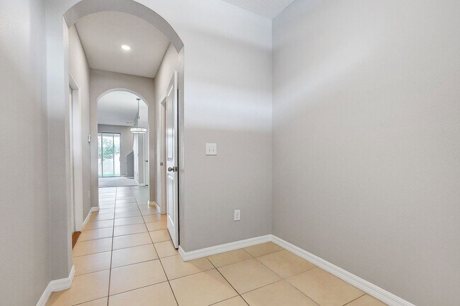 Building Photo - 1817 Hovenweep Rd