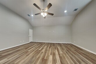 Building Photo - 14422 Bladenboro Dr