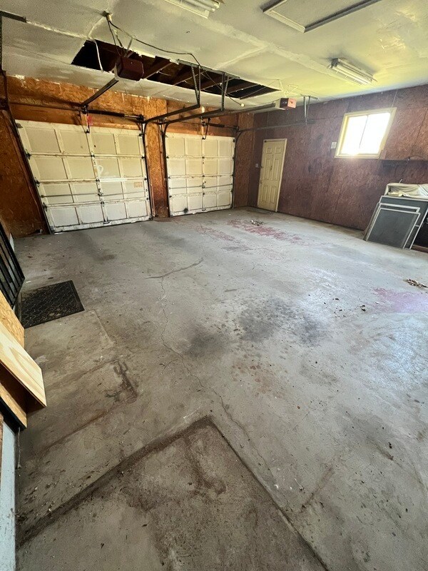 Building Photo - 3301 Donnan St