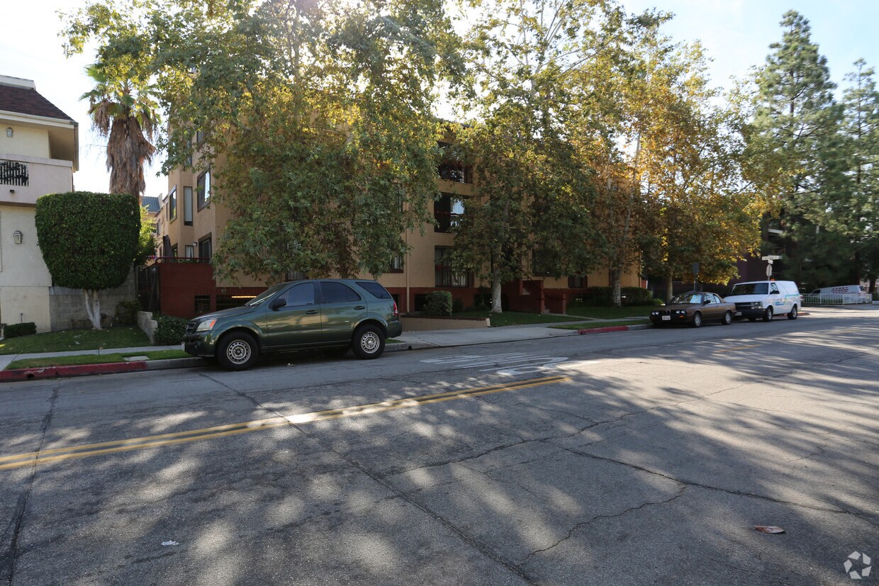 Foto del edificio - 301 Fairview Ave