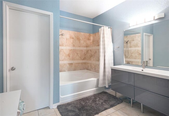 Building Photo - 2450 Wickersham Ln
