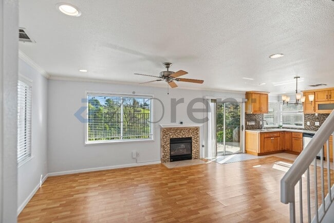 Foto del edificio - 3142 Boulders Ct