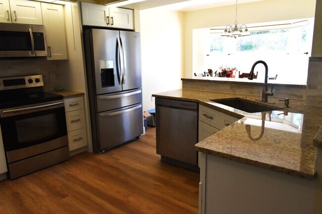 Foto del edificio - 3 br, 2 bath House - 185 Cougar Way