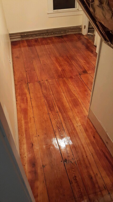 Small front bedroom - 176 E Main St
