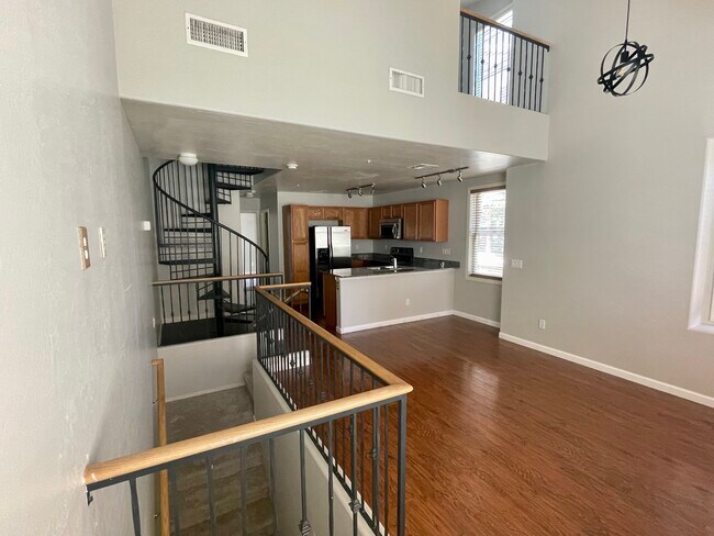 Building Photo - 4200 E Jasper Dr