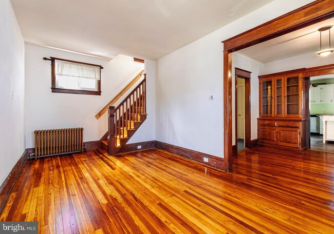 Foto del edificio - 215 Swarthmore Rd