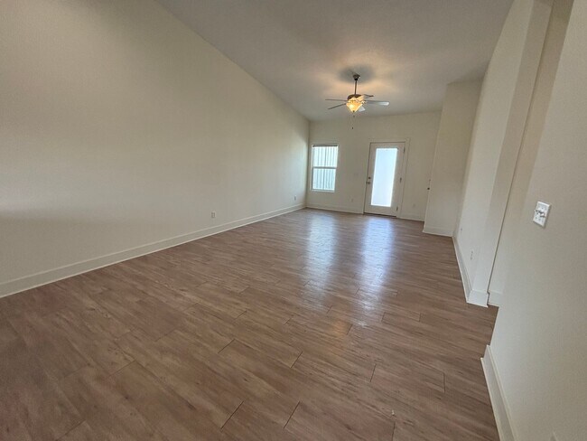 Foto del edificio - 1747/49 Hickory